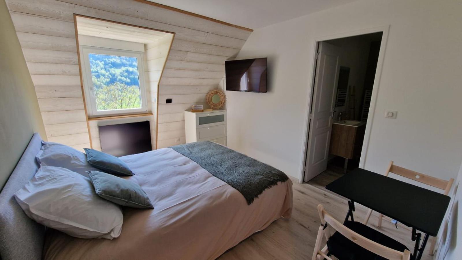 Bed and Breakfast La Lys Martagon Le Falgoux Екстер'єр фото