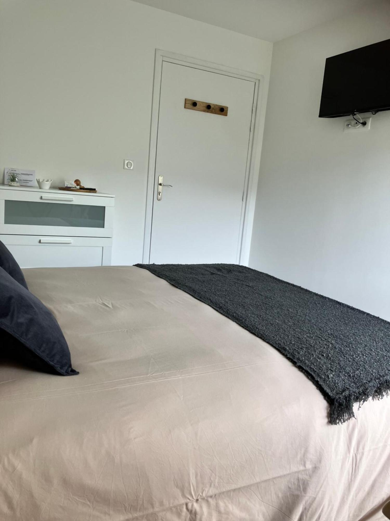 Bed and Breakfast La Lys Martagon Le Falgoux Екстер'єр фото